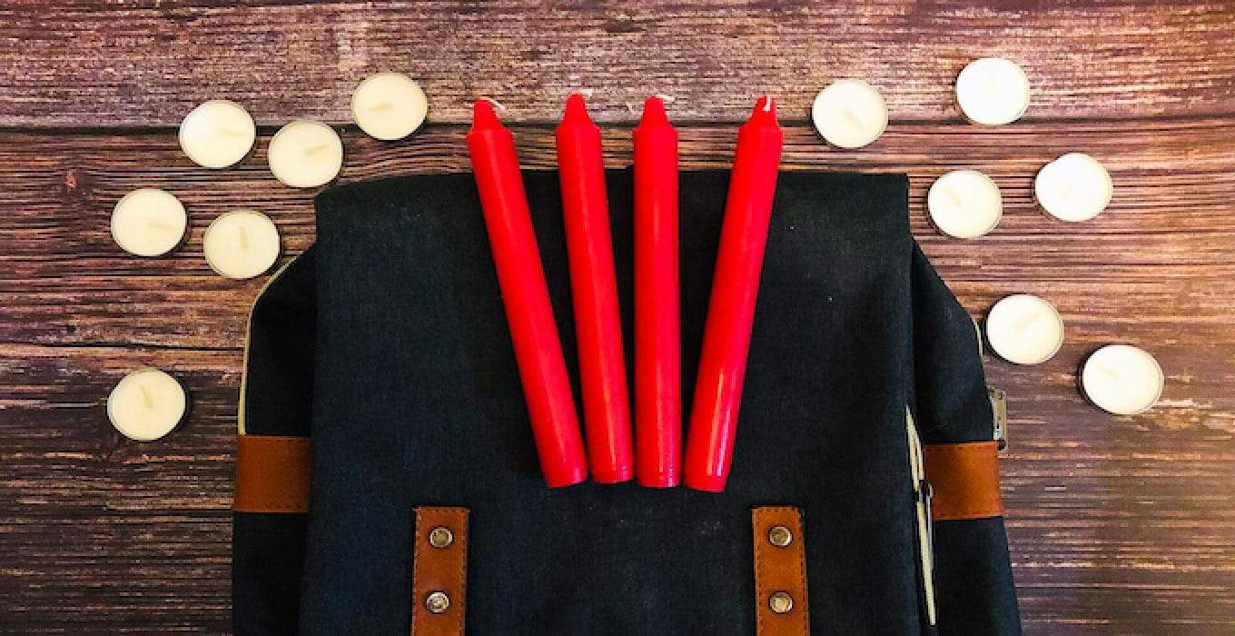 candles-and-candle-holders-in-hand-luggage