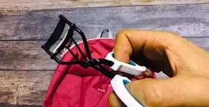 Eyelash Curler in Hand Luggage