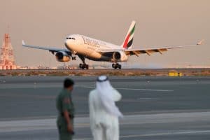 emirates airline hand carry weight