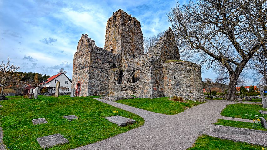 One of the church ruins that you can visit in Visby is the St. Olof ruins