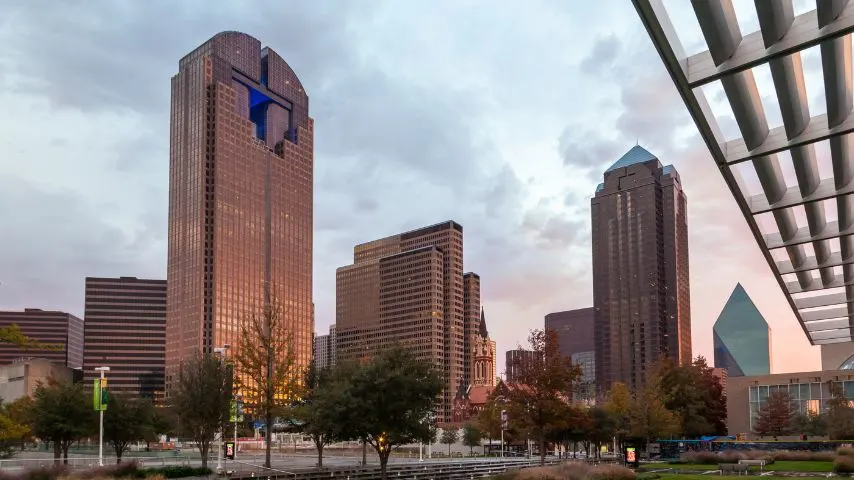 Many buildings in the Dallas Arts District were designed by Pritzker-award-winning architects. It is the largest urban arts district in the country. 