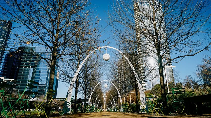 The Klyde Warren Park connects the Downtown and Uptown neighborhoods of Dallas.
