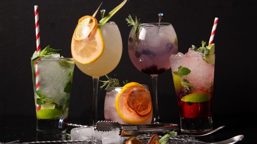 There are over 100 different cocktails and drinks on Parliament's menu