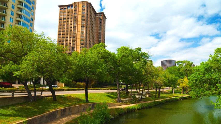 Turtle Creek is a small upscale neighborhood bordering Uptown with lots of green spaces