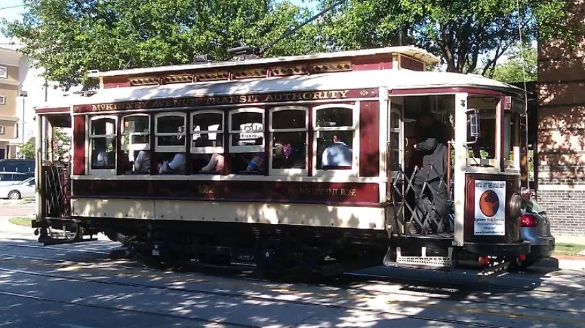 McKinney Avenue can easily be navigated by taking the free McKinney Avenue Trolley.