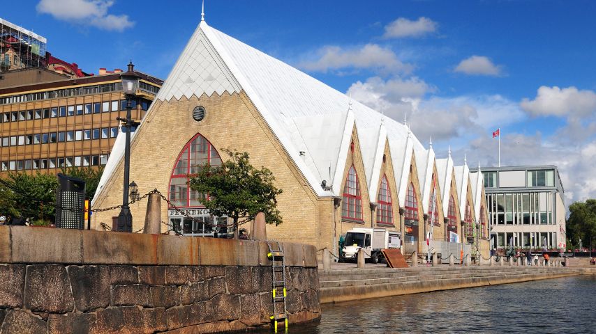 Feskekörka or Fish Church, is housed in a neo-gothic structure that resembles the steeple of a church.