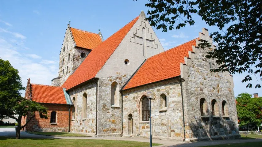 Simrishamn is a small coastal town that used to be a major fishing town during the Hanseatic League period. Pictured here is the church of St. Nicholas in the town, originally a chapel for fishermen.