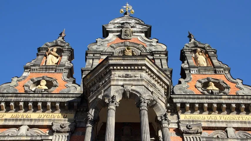 The Malmo City Hall is just one of the many historical buildings in Stortorget.